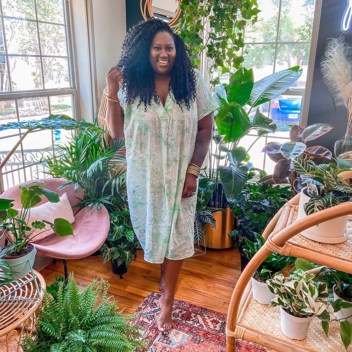 SAUEBLACKTX's tweet photo. Go Out and Support this New Black Woman-Owned Plant Shop in Houston 🌱🪴

📍The Plant Project | 2031 Buffalo Terrace, Houston, TX 77019 https://t.co/Mp6QpgfxYz