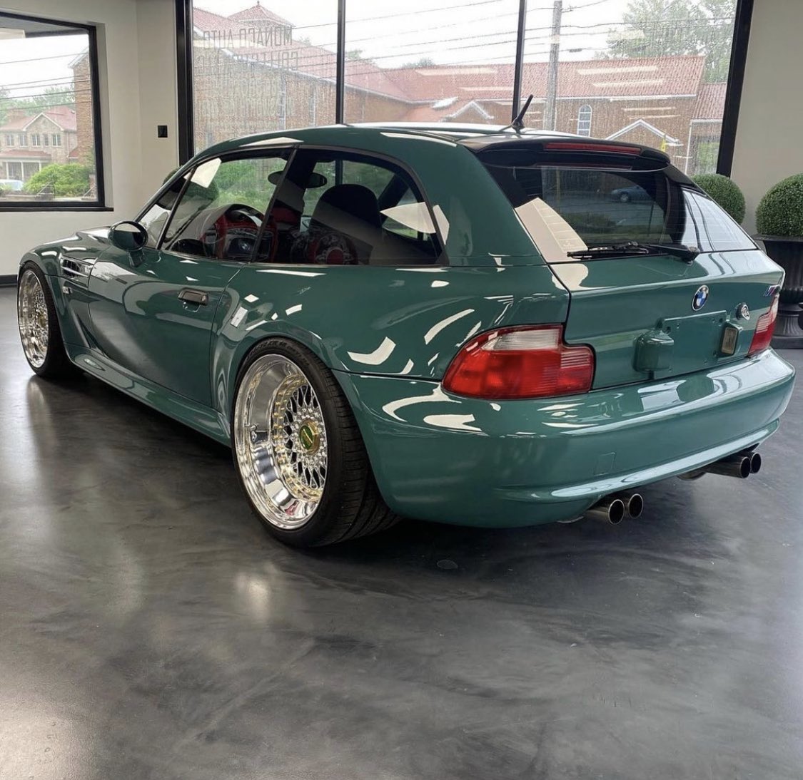 ___Magnus's tweet image. clown shoes😎