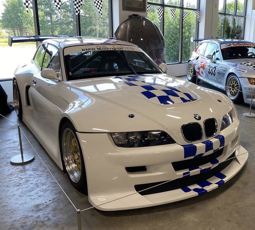 ___Magnus's tweet image. clown shoes😎