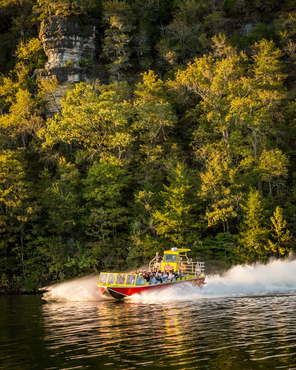 BransonJetBoats's tweet photo. Just a few weekends left in our Jetboat Season--come out &amp; enjoy the 90 degree weather with the coolest adventure on the lake! #BransonJetBoats https://t.co/nBP06hlyL7