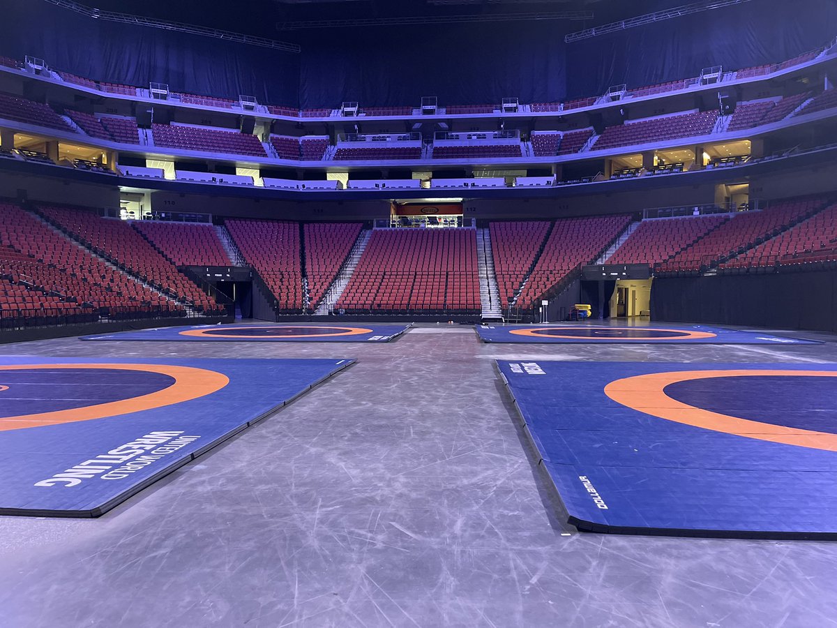 CoachSkinnySays's tweet photo. Thank you @DoaneWrestling for getting the World Team Trials mats setup so quickly and nicely. We appreciate your hard work!! @MWC4L https://t.co/81T5IlzAW9