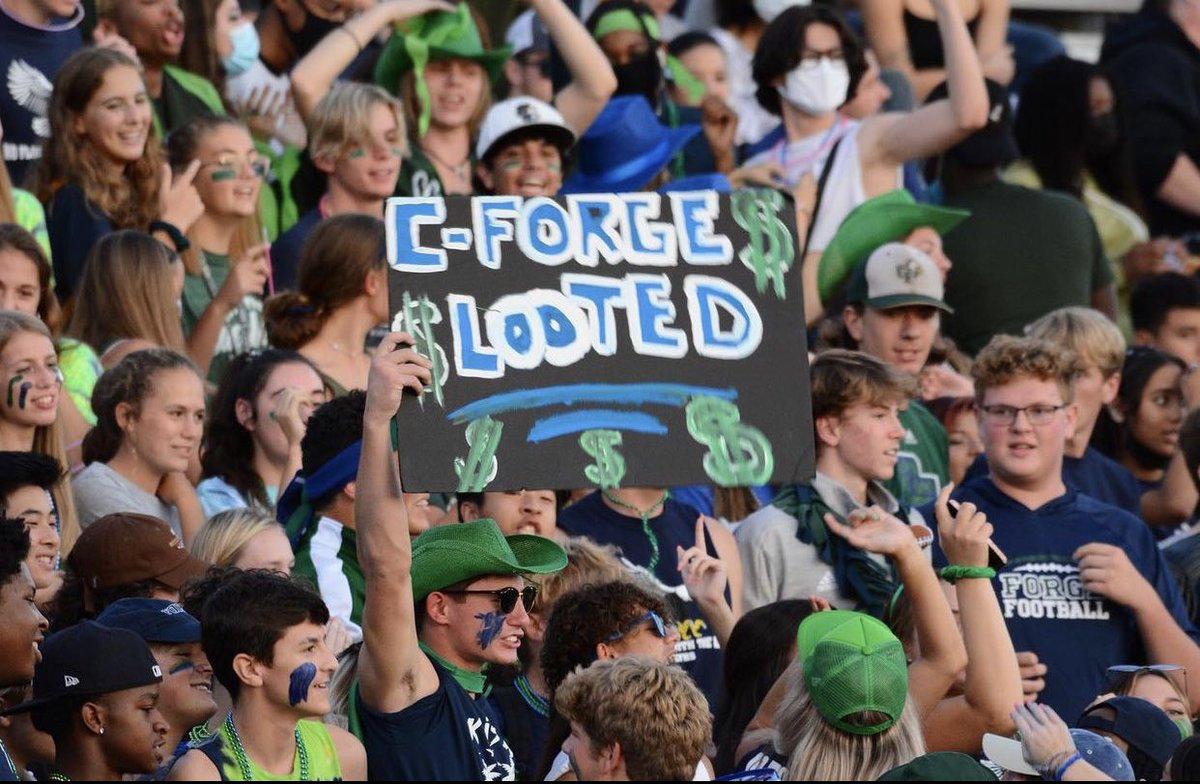 CFHSGreenwall22's tweet photo. BE @ FORGE @ 7 TONIGHT FOR GOLD OUT GAME WITH YOUR GREEN WALL!! 💛🖤💛 https://t.co/ExVPMhTi7T