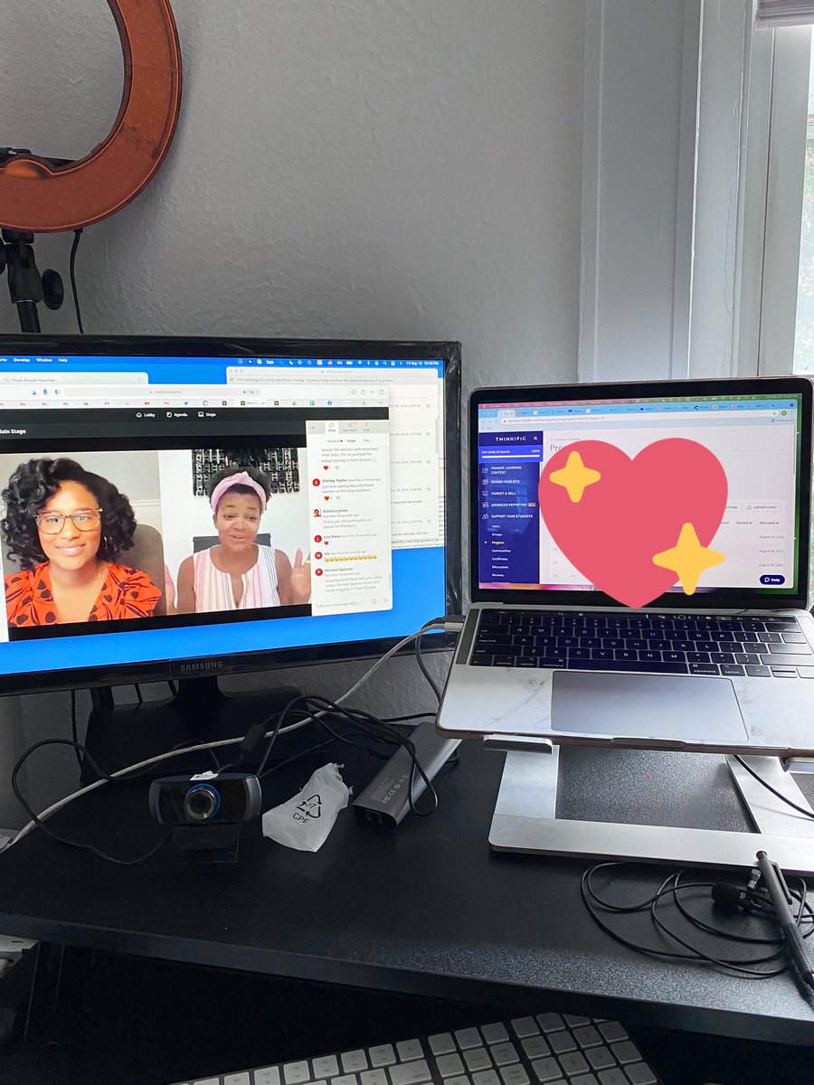 nickialbe's tweet photo. Startin my Friday with #BlackGirlMagic and pouring love into a project I really care about. 
@dijadontneedya #WhenFounderMetFunder #BlackEntrepreneurs https://t.co/md9kLKyw09