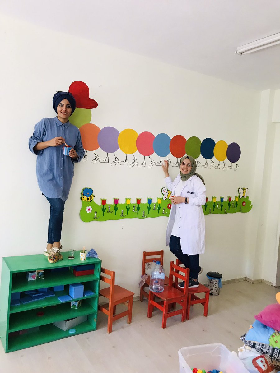 Yeni eğitim-öğretim yılına Aşağı Yenibaşlar İlköğretim Okulu öğrencilerine eğitici,rengarenk bir sınıf oluşturarak merhaba dedik👍iyi dersler Nursel hocam ve öğrencileri👍 <a href="/bingolvaliligi/">T.C. Bingöl Valiliği</a> <a href="/RahmiGuney/">Rahmi GÜNEY</a> <a href="/yusuf_tokus/">Yusuf TOKUŞ</a> <a href="/tcmeb/">Millî Eğitim Bakanlığı</a> <a href="/halukcakan12/">HALUK ÇAKAN</a>