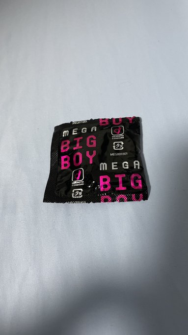 このサイズでも入らないから絶対に彼氏ち◯こは規格外のサイズだと思うww  入りはするけど、締め付けが強くてえちえちどころじゃなくなるらしいww https://t.co/LDwWG4LImW<a href="/tag/sex"class="tags"><span>#sex</span></a><a href="/tag/%E3%82%AB%E3%83%83%E3%83%97%E3%83%AB"class="tags"><span>#カップル</span></a><a href="/tag/%E6%81%8B%E4%BA%BA"class="tags"><span>#恋人</span></a><a href="/tag/%E3%82%BB%E3%83%83%E3%82%AF%E3%82%B9"class="tags"><span>#セックス</span></a><a href="/tag/%E8%83%8C%E9%9D%A2"class="tags"><span>#背面</span></a><a href="/tag/%E8%83%8C%E9%9D%A2%E5%BA%A7%E4%BD%8D"class="tags"><span>#背面座位</span></a><a href="/tag/%E6%81%8B%E4%BA%BAsex"class="tags"><span>#恋人sex</span></a>