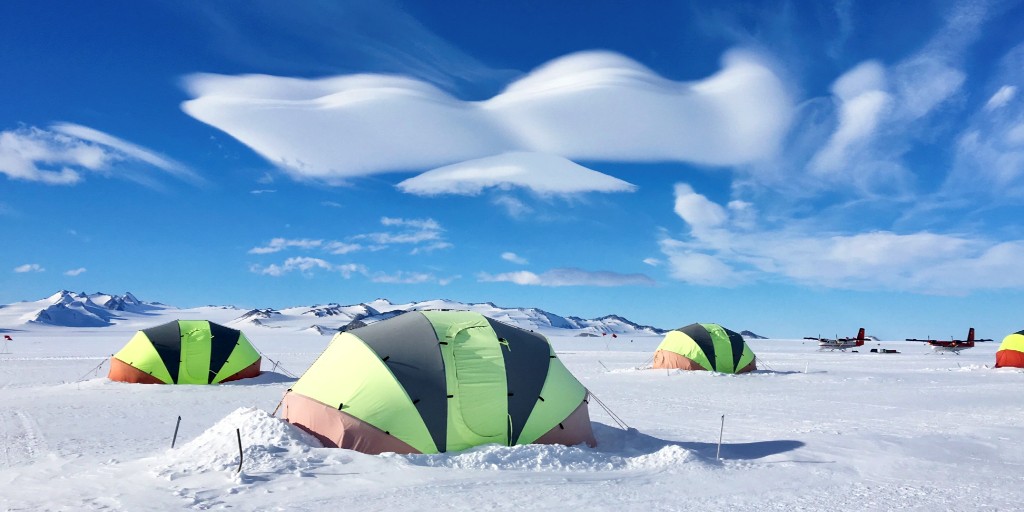 Antarctic_ALE's tweet photo. From the icy ground to the bright blue sky, and everything in between, Antarctica loves putting on a show!
📷: @studiocanoe

#antHEARTica #discoverthecold #mypolarlife #antarctica https://t.co/9crVjamk7E