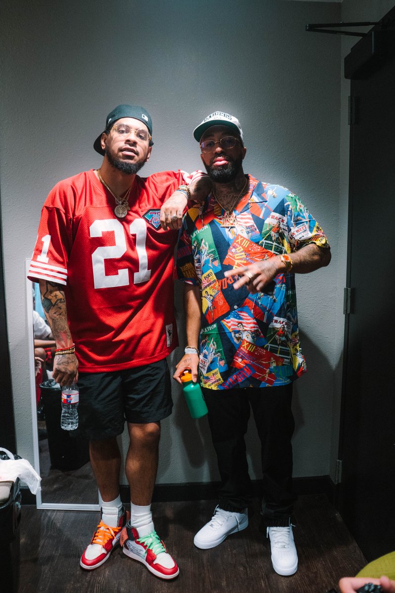 SoundCloud's tweet photo. Larry June (@LarryJuneTFM) and Cardo (@CardoGotWings) link up once again to drop essential weekend vibes on "Friday Activities." 🌉

👉 Stream it here: https://t.co/xF5XOKtAun

#NewMusicFriday #FreshPressed https://t.co/1QuA5dqPmO