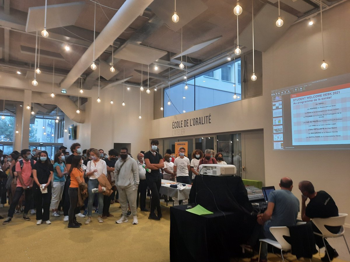 alain_trouillet's tweet photo. Soirée d'accueil des étudiants internationaux #saintetienne #StudentWelcomeDesk @Univ_St_Etienne @MINES_StEtienne @ENISaintEtienne @UniversiteLyon @saint_etienne_ @SteMetropole @SamyKefiJerome https://t.co/bfhrmqDu8Y