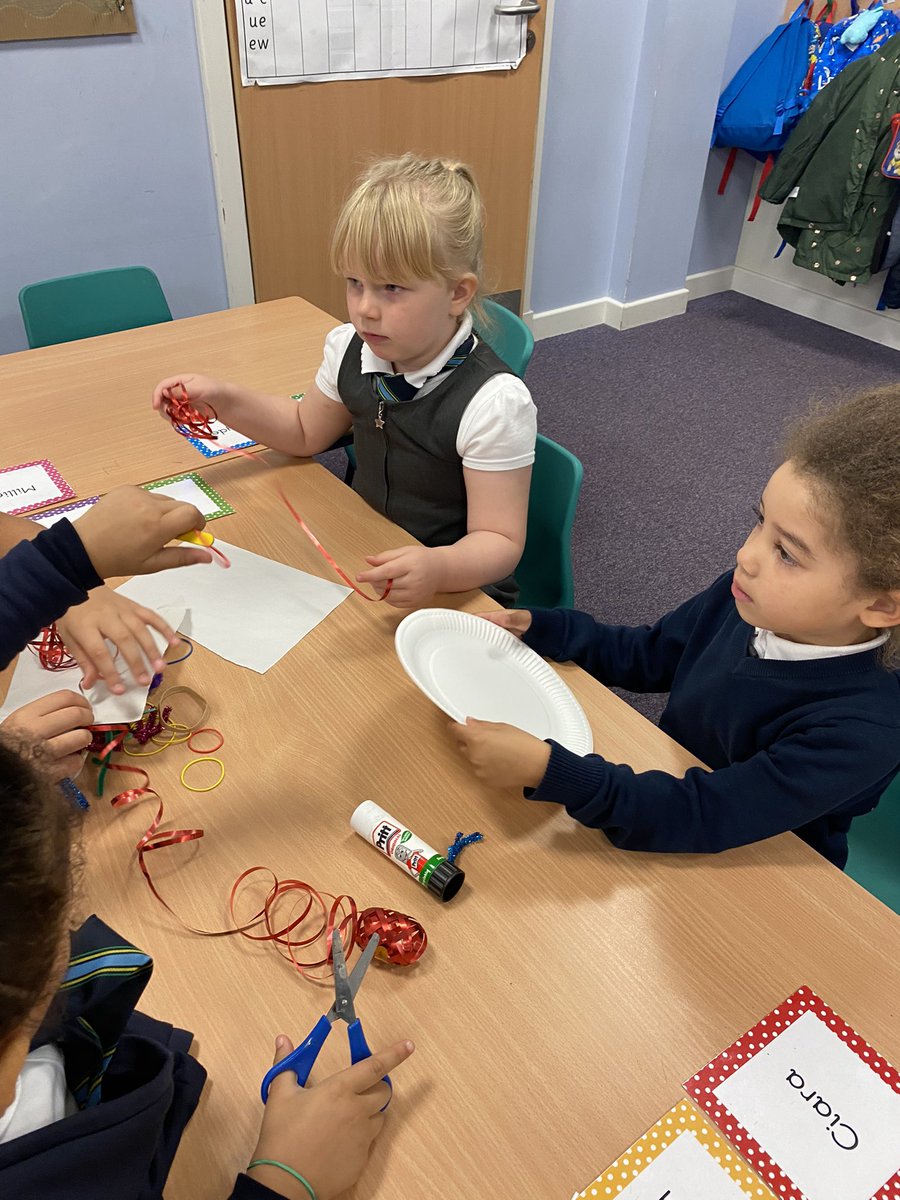 St Clement's P2 tweet media