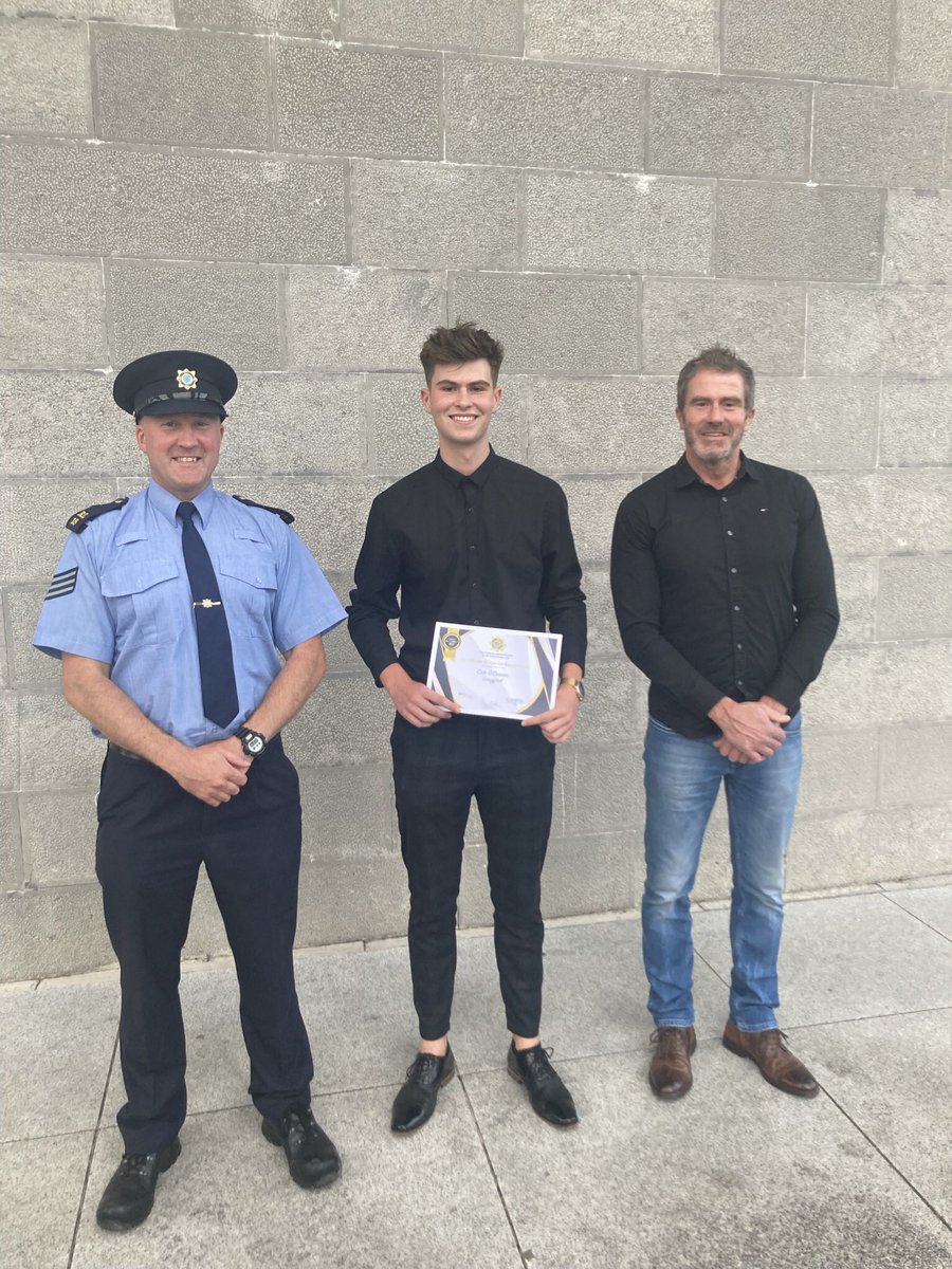 Congrats to Cole O Connor Leaving Cert Class 2021 who was awarded a Garda Youth Award for his service to the community over the lockdown period. We are very proud of Cole and his efforts .