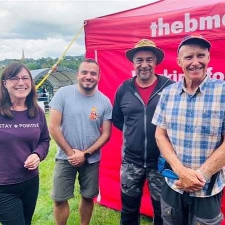 InspirationOut3's tweet image. Great to meet the inspirational @alanhinkes OBE whilst @TimothyTaylors beer tasting at the Keswick Mountain Festival.

#alanhinkes #bmc #timothytaylor #keswickmountainfestival #lakedistrict #keswick #getoutside #keswick #festival #inspirationoutdoors