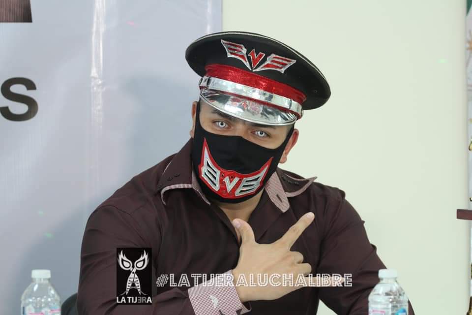 LaTijeraLucha's tweet photo. Conferencia para la presentación de la promotora #LuchaLibreCM, quien realizará su debut 25 de septiembre en el #VIGym
#CaballeroNegro y #DoctorMuerte al frente de este proyecto buscan ser un espacio para impulsar nuevo talento de la mano de #Legend y #WWS, entre los jóvenes... https://t.co/yC3Uk4ePJJ