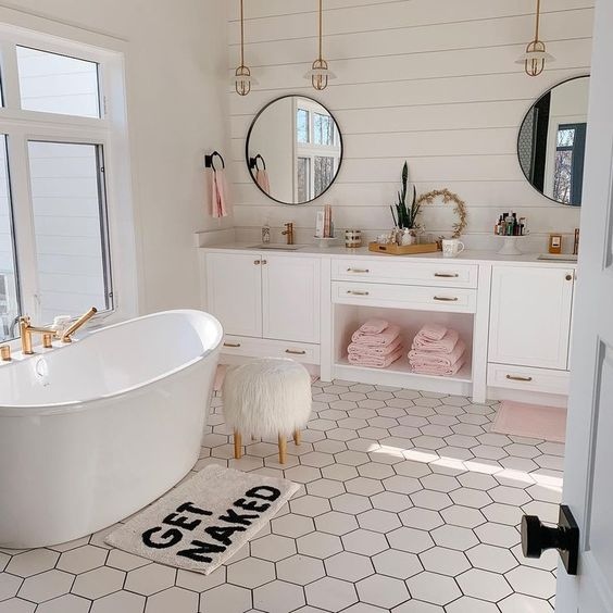 SebamedUSA's tweet photo. Imagine doing your skincare here 😍💓 https://t.co/bsbuYUxq5F