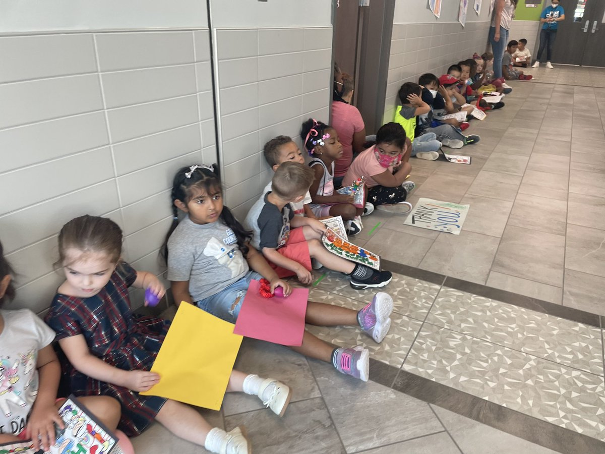 These Pre-K <a href="/FoxKISD/">Fox Elementary</a> Cubs appreciate our first responders! They had a great time celebrating our local heroes today! <a href="/LHunt034/">MsHunt34</a>