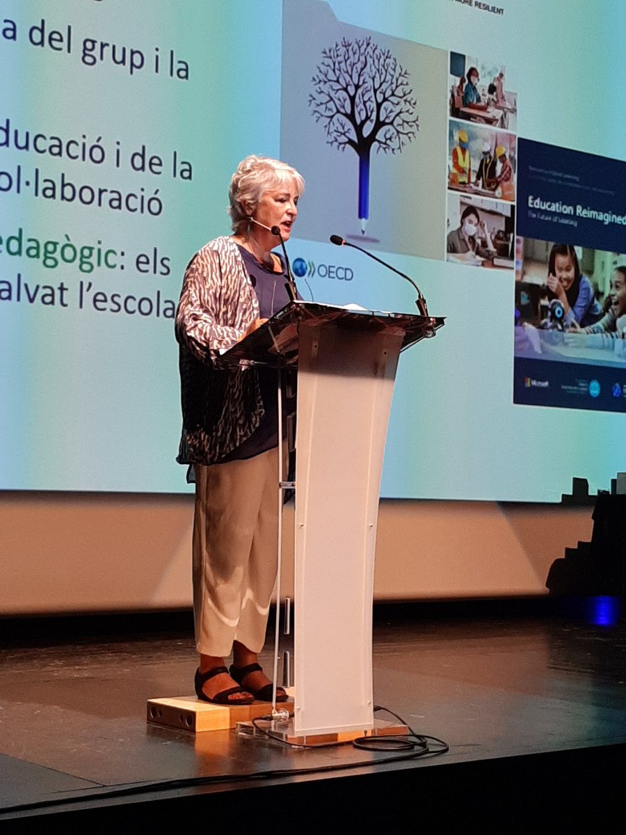 rafacuencagamiz's tweet photo. Avui, inauguració del curs 2021-2022! Paraules inspiradores i motivadores de l’@AnnaJolonch!! #EducacióManlleu #OrgullManlleuenc @ajManlleu @pecmanlleu https://t.co/eyliXvAWXl
