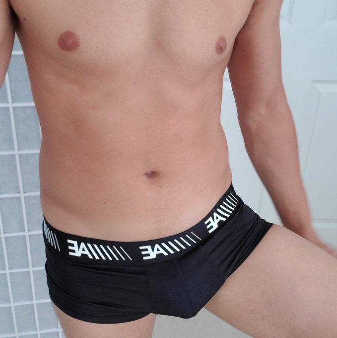 It's eazy for me
.
#gayonlyfans #gay #gaydaddy #gayboy #gaymen #gayhot #gaypride #gayman #gayguy #findom
