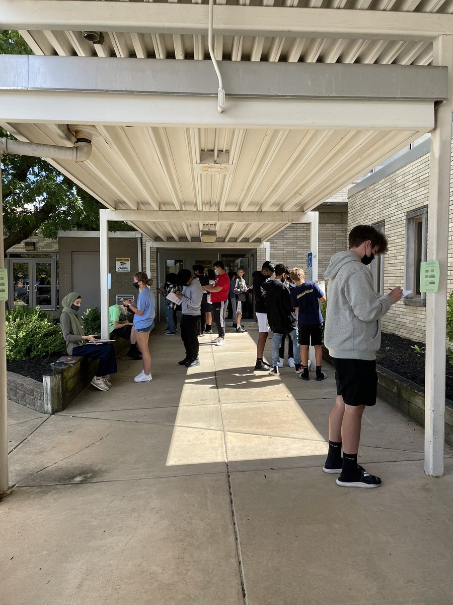 When it’s this nice out, you’ve got to take the graph analysis outside! #UMASDisThePlaceToBe