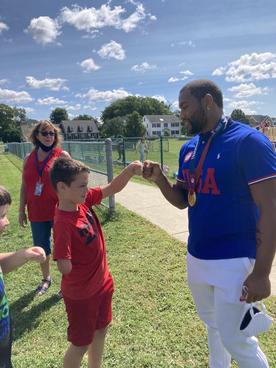 Thank you <a href="/Curt_Thompson_/">Curtis Thompson, OLY</a> for spending the afternoon with your Riverfront family! Our students and staff loved having you here #RiverfrontRocks
