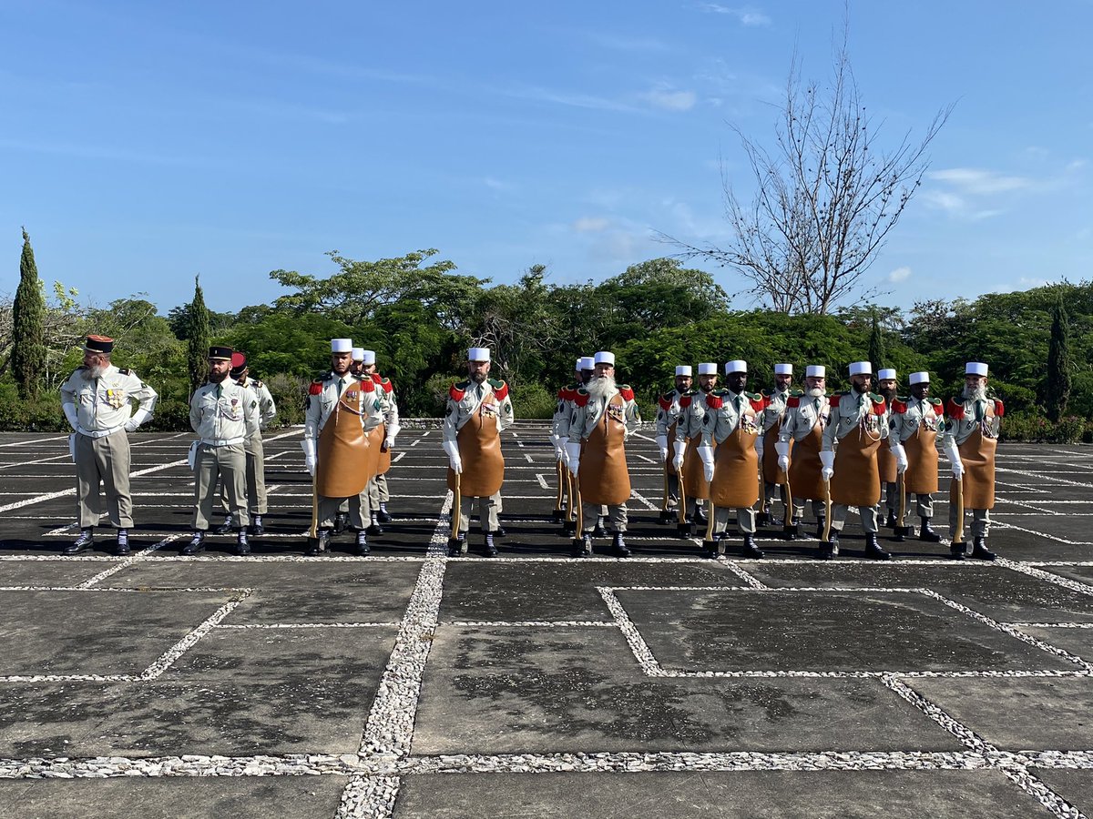 Embajada De Francia On Twitter Momento Muy Especial Hoy En Camaron De Tejeda Veracruz Previo A Su Participacion En El Desfile Militar Del 16deseptiembre 83 Miembros De La Legionetrangere Recordaron Junto Con
