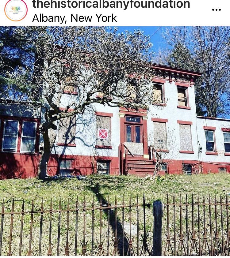 AlbanyMuskrat tweet media