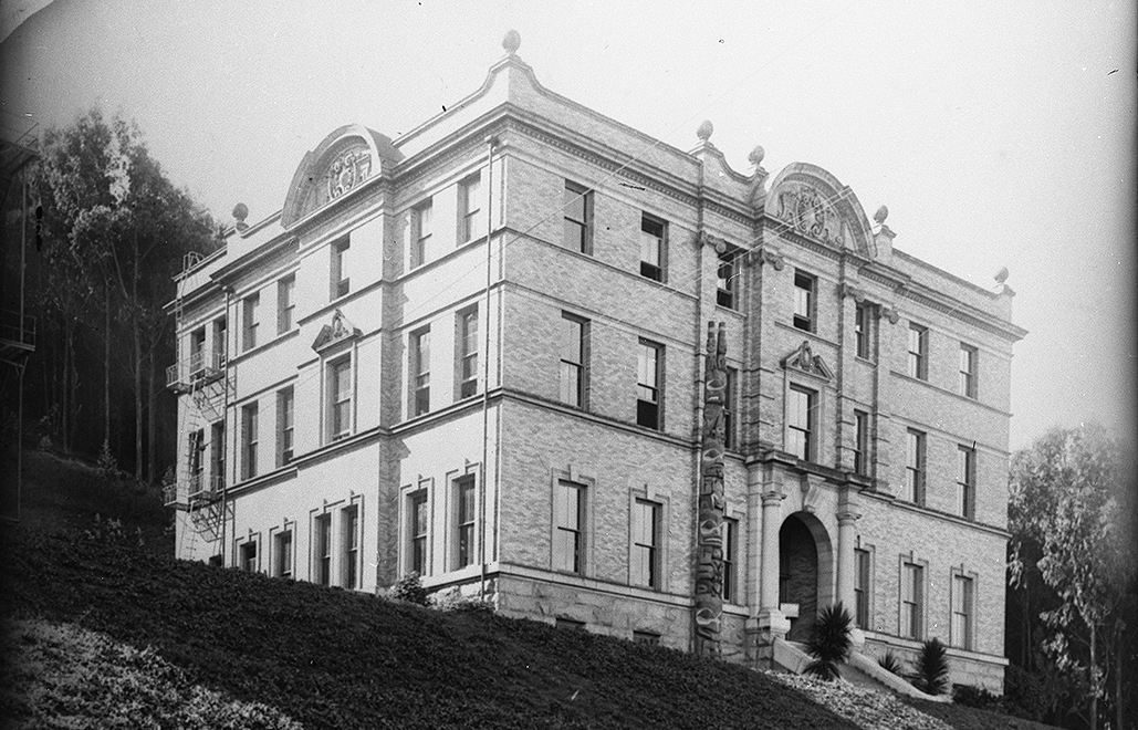 HearstMuseum's tweet photo. 🎂 It's our birthday! 120 years ago, Phoebe A. Hearst funded a museum she hoped would become dedicated to “the dissemination of knowledge among the many, giving the people of California every educational advantage.” 

Learn: https://t.co/n7L5F9CA8k

Give: https://t.co/0TyTLh4qAn https://t.co/WsWxkLQ0Mi