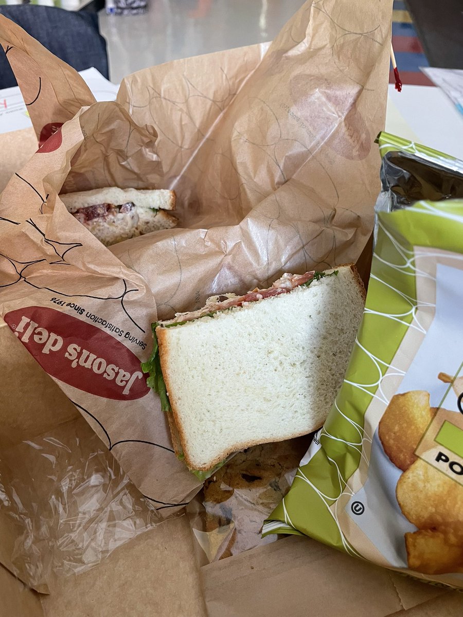 HunterESKinder's tweet photo. Yum! A great big thank you to @kellytaylorgold for providing lunch today. @HunterPrincipal @ShaneBarham1976 https://t.co/E7uIly1Raz