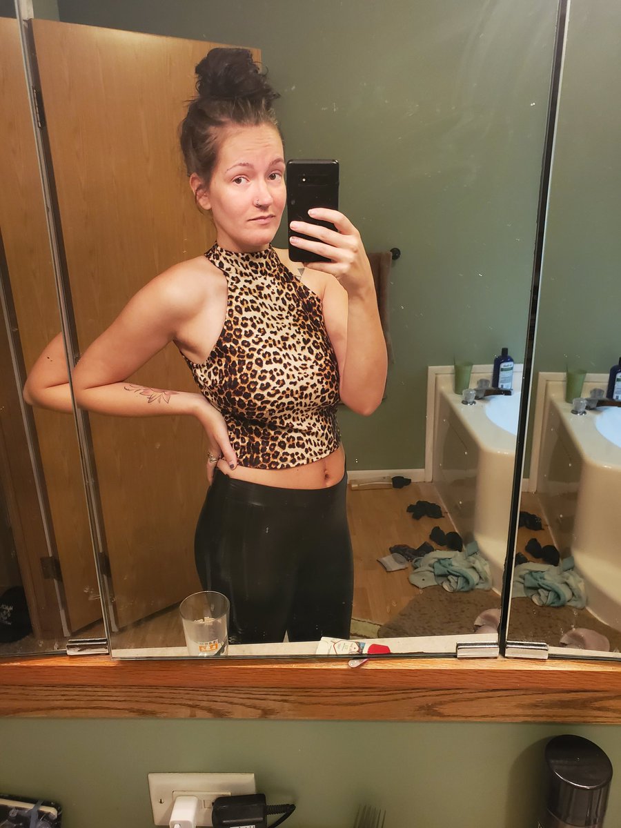 Re_shell11's tweet image. One month post- baby 🥰💙