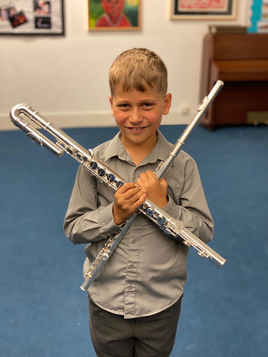hallmusic1889's tweet photo. Jakob in Year 6 tried the alto flute for the first time today and loved it! We’re looking forward to hearing him play in Senior School Flute Group. #flute #music #musiced 🎼🎵🎶 https://t.co/gfB0RISsLy