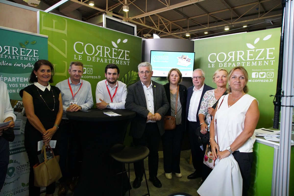 Departement19's tweet image. Ce vendredi, inauguration de la 34ème édition du Salon de l’#habitat en présence de tous les partenaires !
Pendant 3 jours, retrouvez 130 exposants, 40 corps de métiers et le stand @Departement19 pour vous conseiller et vous accompagner dans la réalisation de vos projets 🏠