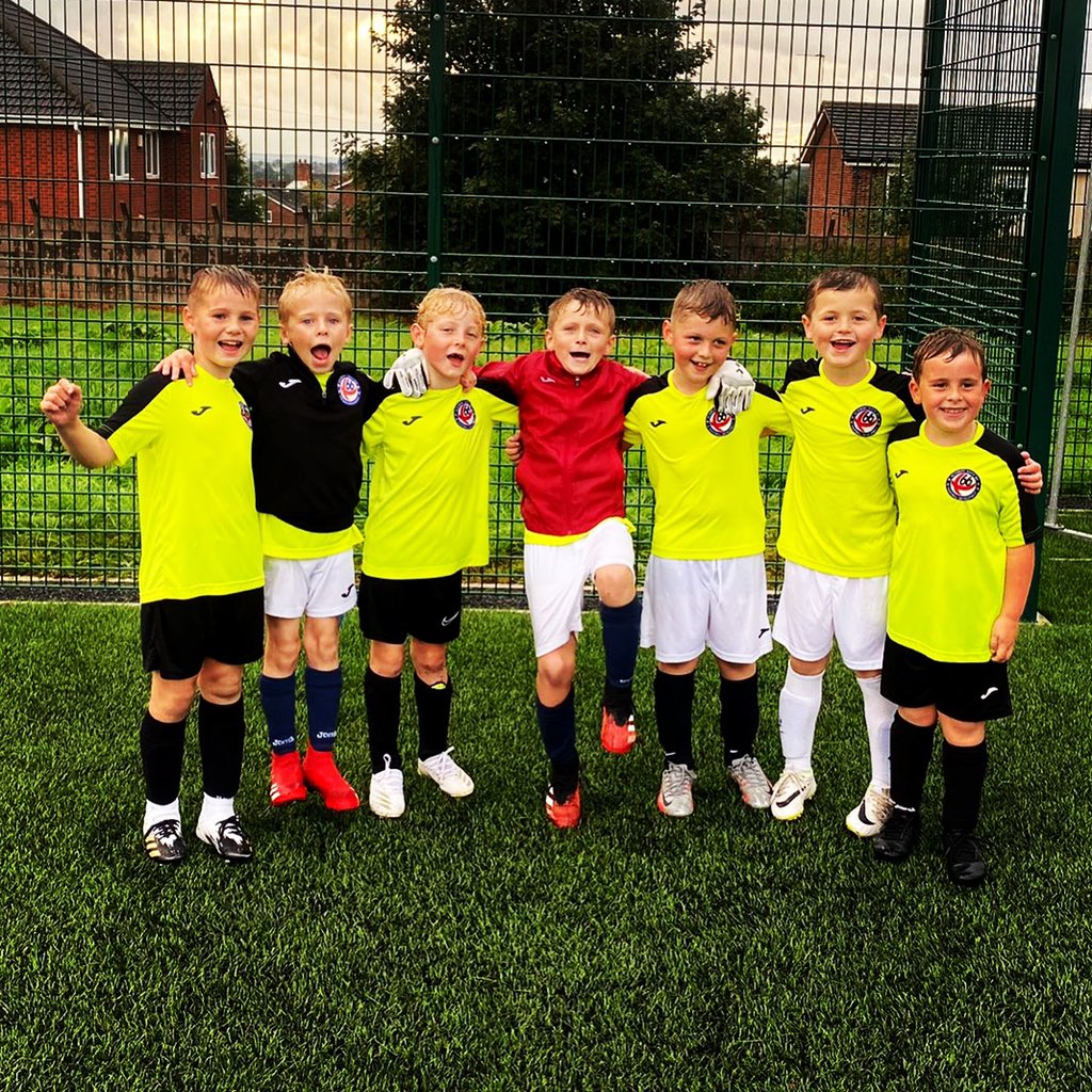 A66Football's tweet photo. Friday night friendly fun! ⚽️ 

The U8 Athletic team enjoyed a friendly game this evening, showing lots of effort to use the skills and ideas they had been practising on a Monday at training. 

Great work guys! 🔵⚽️ https://t.co/CtcN9yuzFh