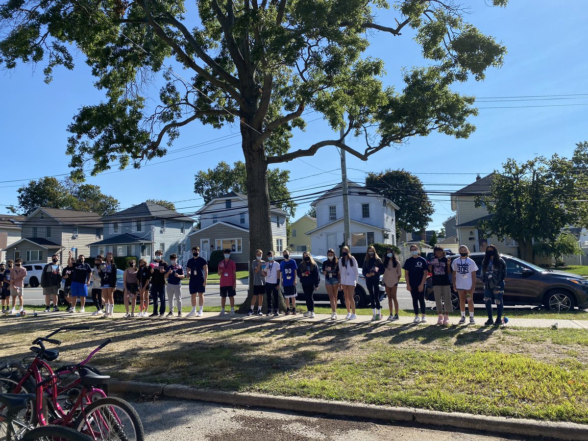 rinaldim13's tweet photo. So proud of my Oceanside students walking to pay tribute and commemorating 9-11. They walked almost 400 laps around the track and a donation to Tunnel to Towers will be made. #OHSMath #sailorstrong #neverforget  #OHSPride @OSchoolsPR @taramauer https://t.co/tJDPfv8mEB