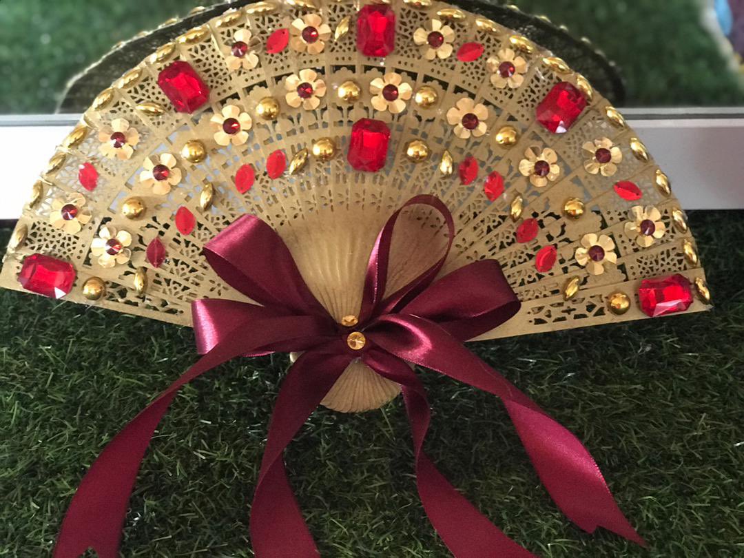the_brysella_'s tweet photo. Bridal Fan by us💕
0552913780 https://t.co/bKXRQ5nrPI