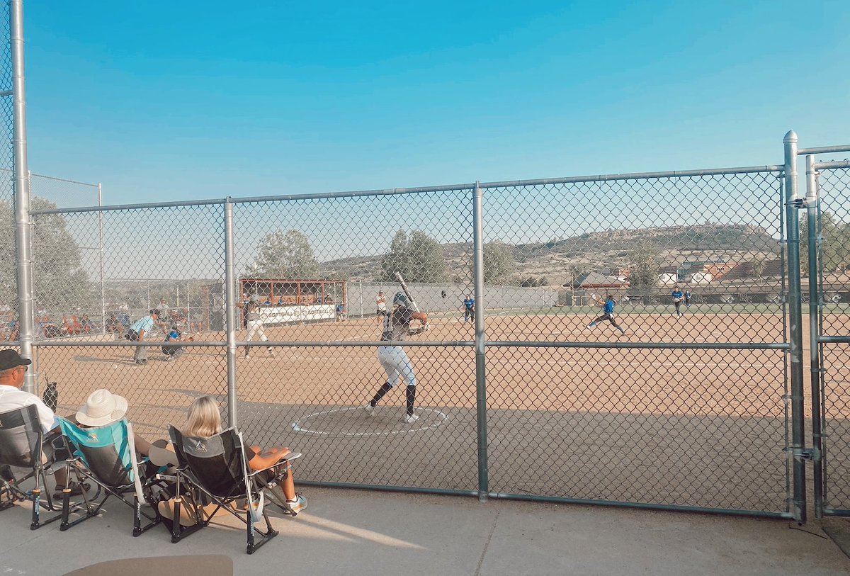 PUSHbsbl's tweet image. 👏 @sboulaphinh1 and @makayla_valle have been going off. 

#pushperformance #softballdevelopment