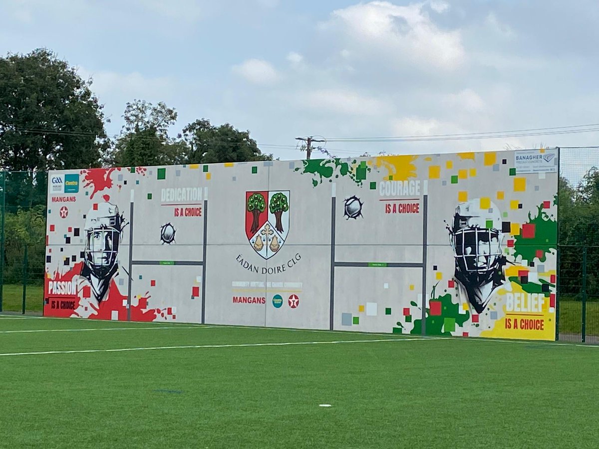 Our launch &amp; opening of our Spectacular Ball Wall Mural took place this afternoon with special guests Patrick Horgan &amp; Lee Chin. Thanks again to Ciaran Mangan of Centra, Edenderry for his Sponsorship of the Mural and this event.  #WeAreHurling <a href="/CentraIRL/">Centra Ireland</a>