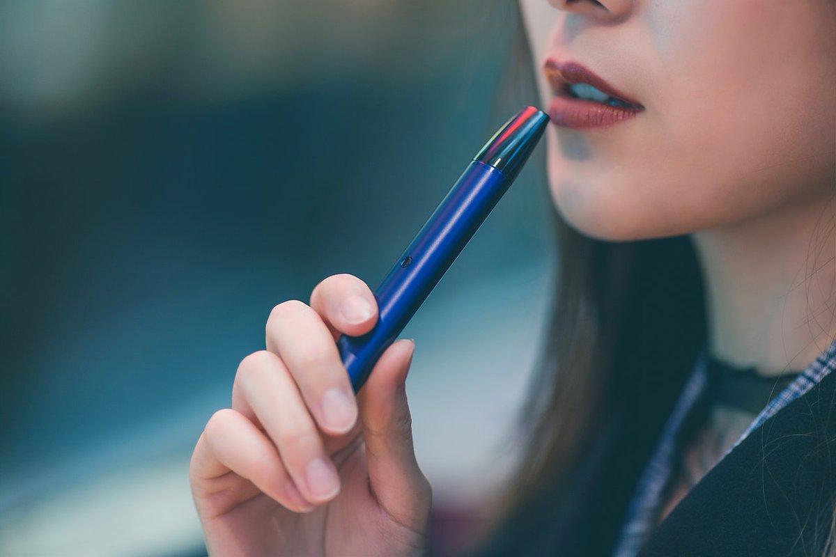 Of  71 reported injury/illness cases related to inhalation of vaping aerosols "41% required hospitalization and/or admission to the ICU." <a href="/nicholaschadi/">Nicholas Chadi</a> <a href="/suzannebeno/">Suzanne Beno</a> 

academic.oup.com/pch/advance-ar…