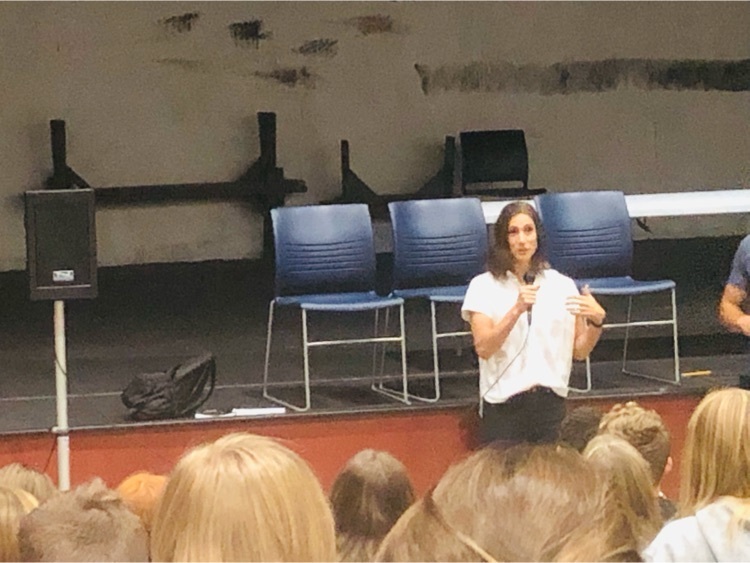 MSHSBulldogs's tweet image. MSHS Bulldog LeadHers kicked off the year with a huge turnout! Thank you Theresa and Trent Meacham for an awesome message telling YOUR own story!