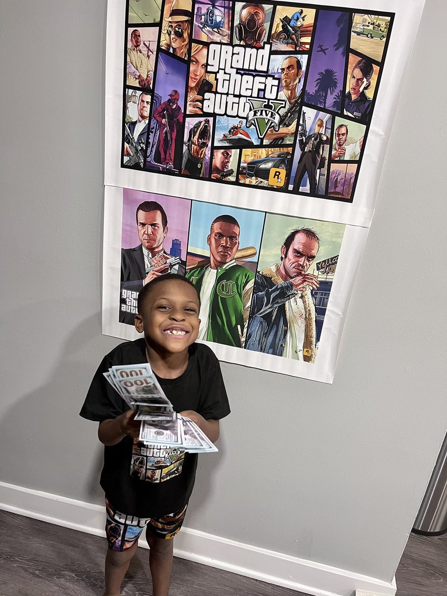 MrsRedskins's tweet photo. He pressed 😂 think ima get them framed before the party #GTABirthday #MissionLoading https://t.co/duMmjPUksM