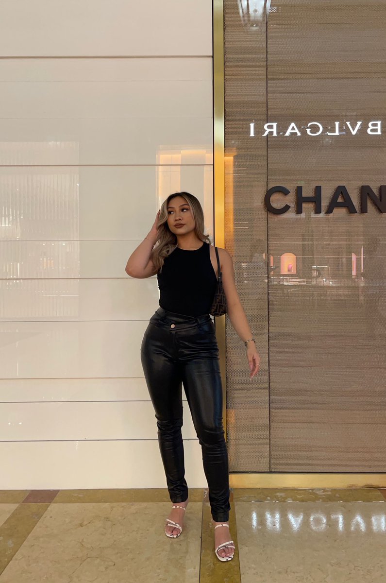 jesszaaaa's tweet photo. shawty is goin legit https://t.co/4ktpzeGp2G