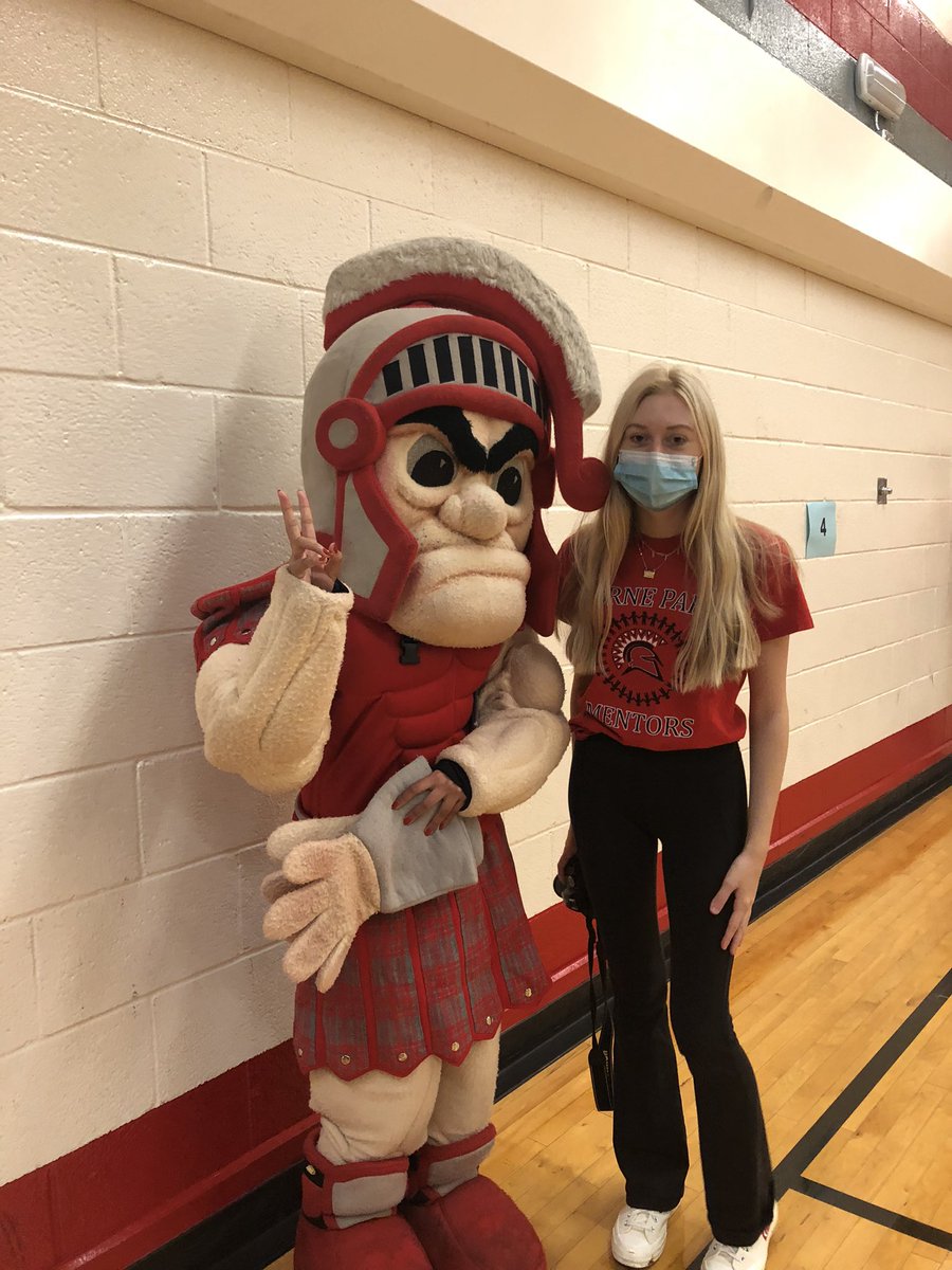 Thanks to our fabulous mentors for an awesome grade 9&amp;10 orientation day today! <a href="/zammitpdsb/">Kristy Zammit</a> <a href="/MrsBoutros/">Engy Boutros</a> <a href="/ssaajida/">Saajida Sheri</a>