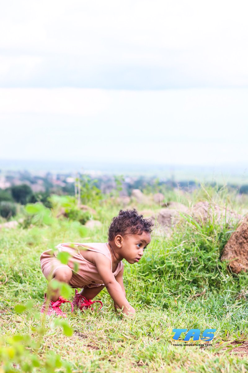 اكتر حاجه كانت مميزه في رحلتنا الاخيره كانت وجود جووان ولارين 💕
لانهم كانو اصغر من يطلع معانا في رحله 
حيكبرو وحتكون عندهم زكريات جميله جداا ونحنا فخورين بي  انو ابهاتهم اتخزو الخطوه دي وسافرو وهم معانا وكانو سبب في اننا نعيش ايام جميله🥺💕