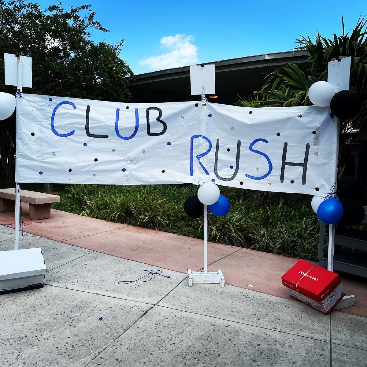 SouthDadeHS's tweet photo. Here at SD we have OVER 50 + clubs you can join! Robotics, Key Club, Dance, Cheer, Drama, Band, Raiders, Best Buddies, FEA, FFA, the list goes ON AND ON! Thank you to everyone who came out and to all our #BUCTACULAR club sponsors and club officers for making it happen! https://t.co/uuQFkO6074