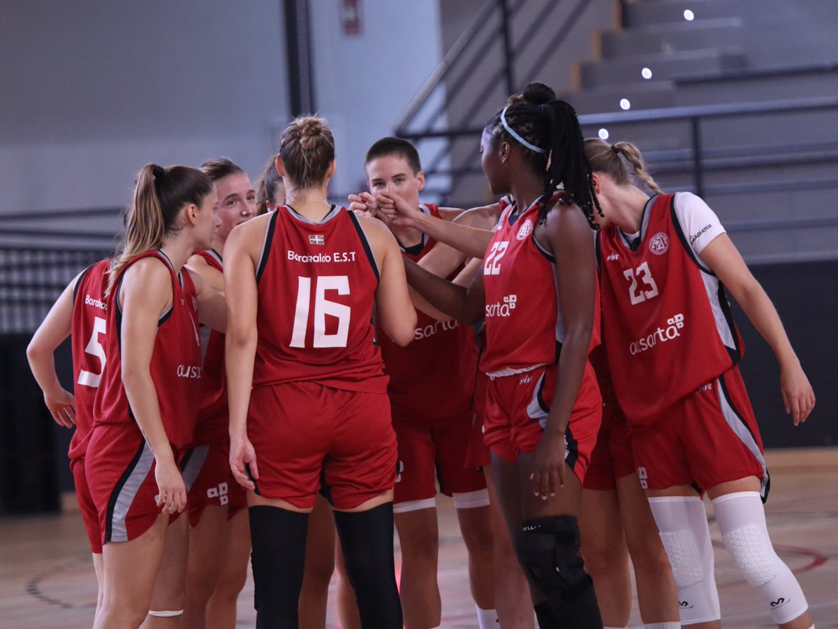 BARAKALDO__EST's tweet photo. ✔️ Primer partido 

💯 Felicitar a @ibaetabasket por su gran partido, siempre es un placer jugar contra un equipo 🔝 como el vuestro 

👉 Queremos dar las gracias a Bergara Saskibaloia por la invitación y excelente trato que han tenido con nosotros.

#GureErara
📸 @unaisleep https://t.co/kfjpTsPEDY