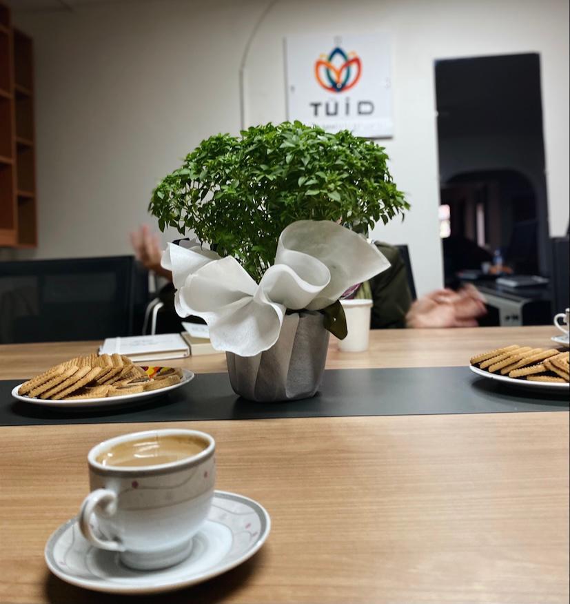 tuiddernegi's tweet image. Tüip Yalova Ekibi derneğimizi ziyarete geldi :) Birlikte verimli etkinlikler için istişareler yaptık. Hep birlikte çok güzeliz 😊🌱
#tuipyalova #turkiyeilahiyatlarderneğı #tuid #islam #ilahiyat