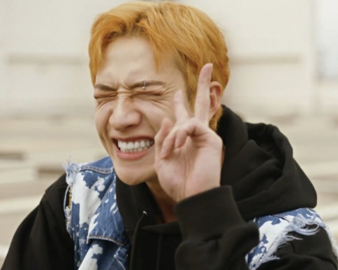 beyondyasmin's tweet image. don’t you love it when bang chan goes “cheese😆✌🏼”