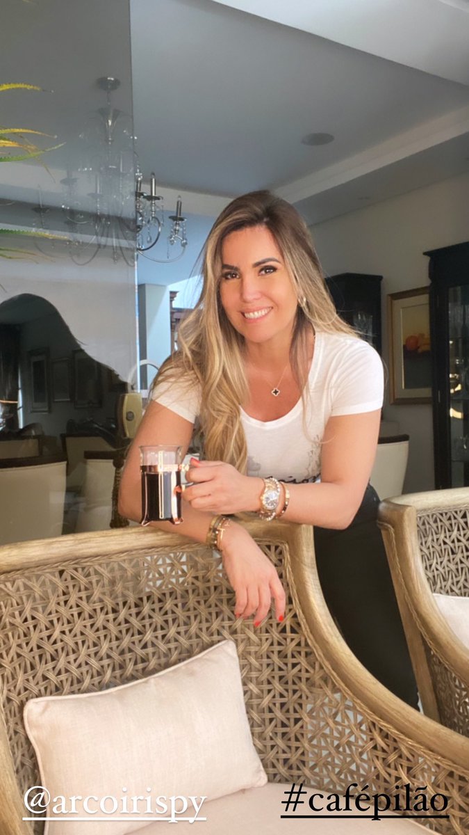 LOARIAS's tweet image. Disfrutando del día, disfrutando de la merienda, disfrutando de Pilao, el mejor aroma y el mejor Café del Brasil ☕🇧🇷🇵🇾 @Arcoiris_Py 

#arcoirispy #cafépilão #merienda #luxury