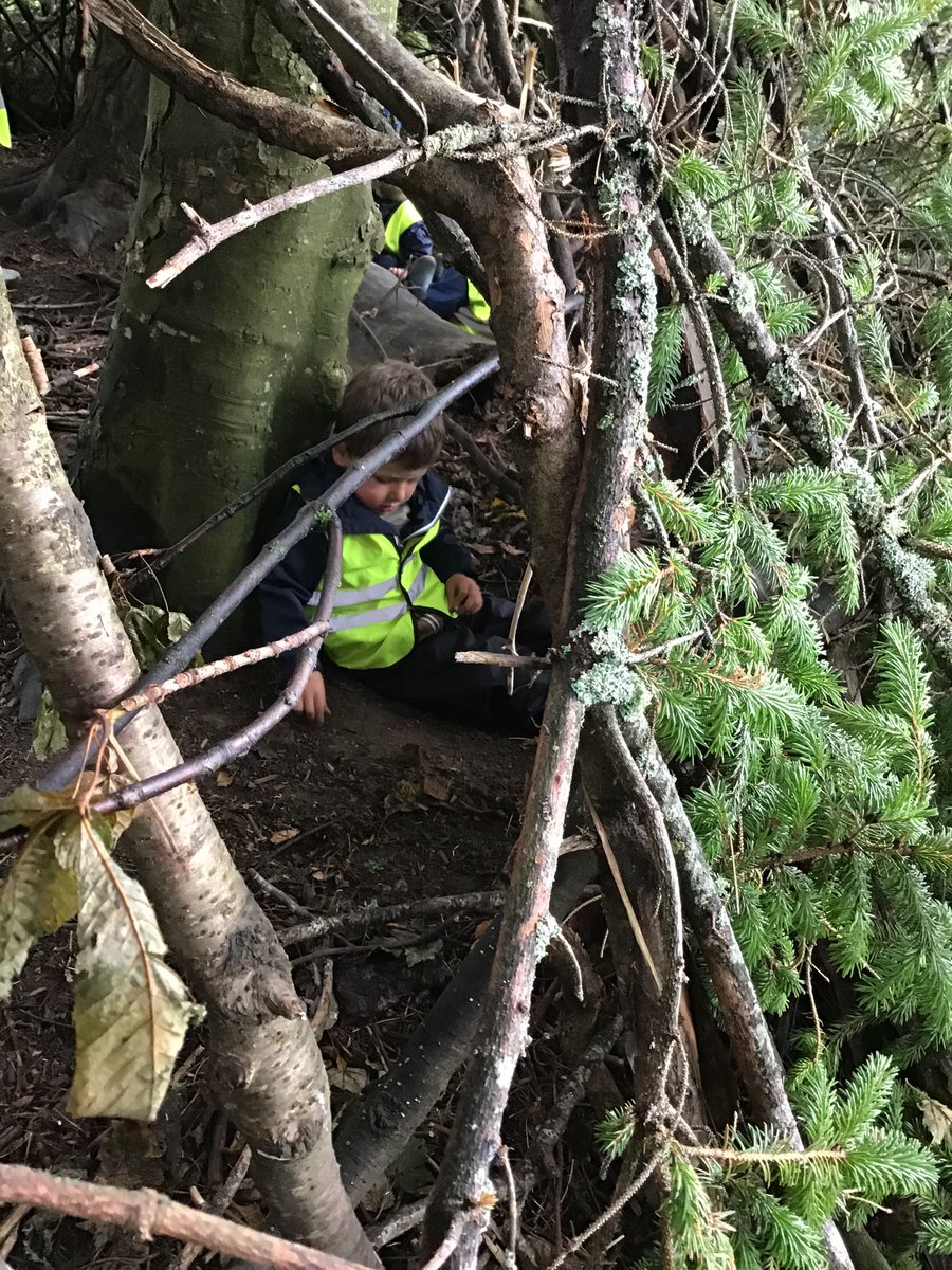 elpestza's tweet photo. Outdoor adventures in the local woods. The learning is vast. Children love freedom and nature. @FISMoray @Mindstretchers @OutdoorClassDay @scotgov https://t.co/axYlBWvCsB
