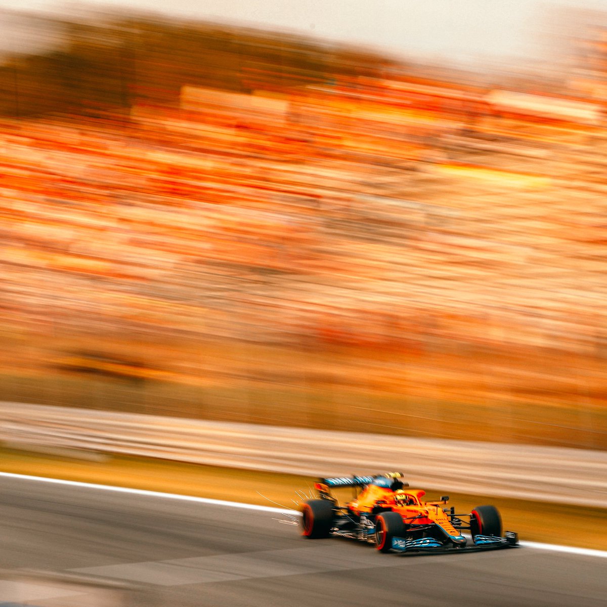 LandoNorris's tweet image. 4th and back in a good place! Missing out on 3rd kinda sucks, would have loved that, but car feels good and excited to try more tomorrow!