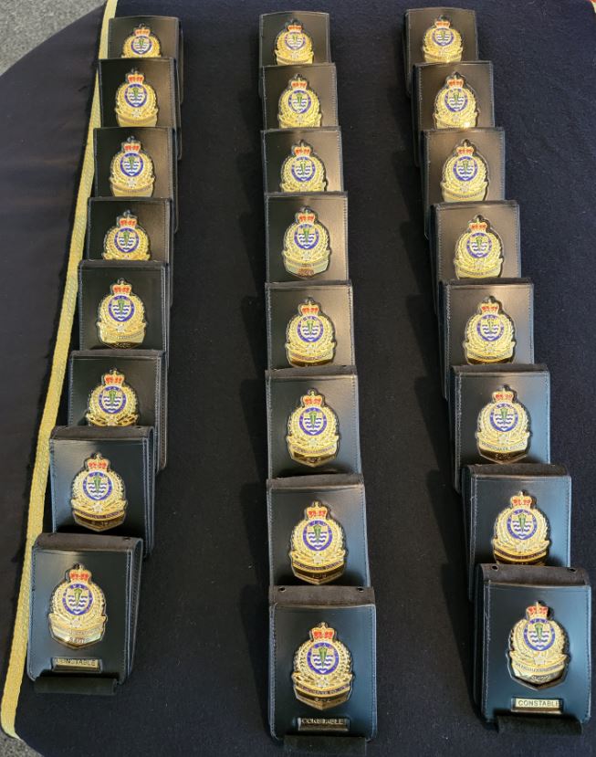 AdamPalmerRCMP's tweet image. Proud to swear-in &amp;amp; welcome 24 new #VPD officers to the #VPDfamily! Congratulations to our new members &amp;amp; great work by @VPDRecruiting! #VancouversFinest @JIBCnews #JoinVPD #ProudChief @VancouverPD