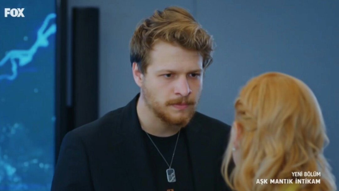 SongulSarikas's tweet photo. Ozan düğün eğlencesinde bile annesinin Esra'ya ettiği laflara tek kelime etmemişken Çınar'ın annesinin en ufak lafında 'sen Esra'nın tırnağı bile olamazsın' demesi.. ben senden razıyım Çınar..
#AskMantıkİntikam #bendenbukadar https://t.co/DMKvihBIfn