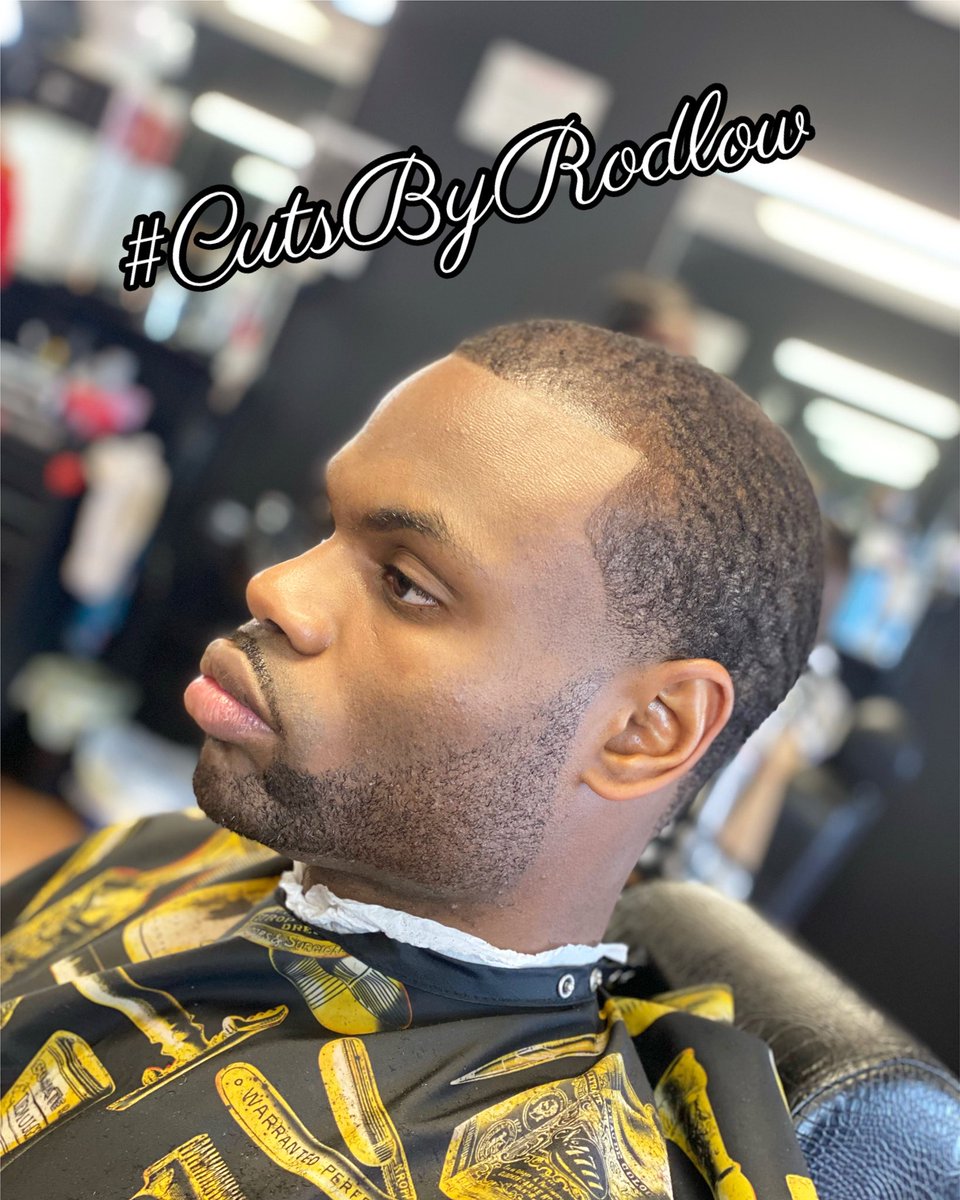 Got The Champ @dre_ware1209 🥊In The Chair 💺 Today! Getting Him Ready For His Big Fight Tomorrow Night @ The Skyway Rec Center. Oregon, Oh #CutsByRodlow #RodlowDaBarber #BeImpeccable #ImpeccableBarbersAndStylist